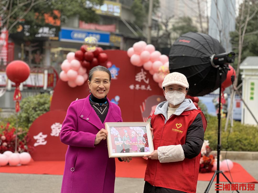 澳門雷鋒心水論壇,澳門雷鋒心水論壇，傳承雷鋒精神，共筑美好社區(qū)